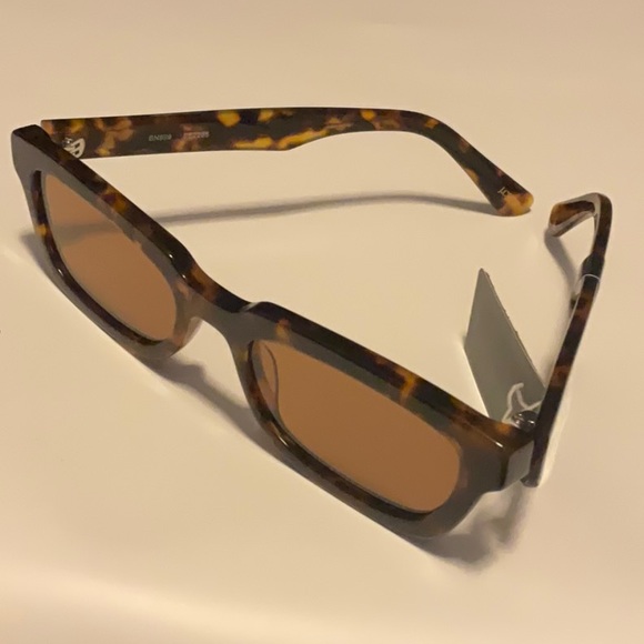 Angular Sunglasses - Picture 5 of 9